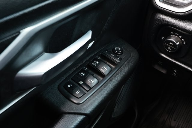 2021 RAM 1500 Big Horn Crew Cab 4x4 5'7' Box