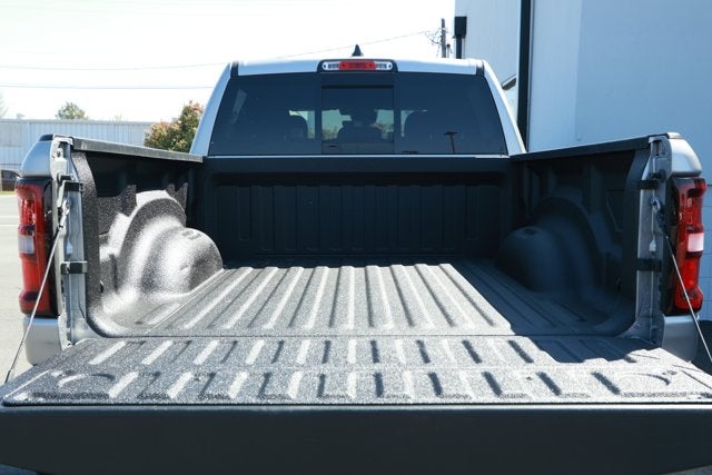 2025 RAM 1500 Tradesman Crew Cab 4x4 5'7' Box