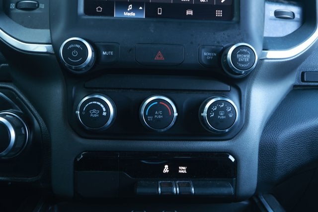 2022 RAM 1500 Big Horn Quad Cab 4x4 6'4' Box