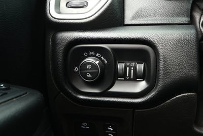 2019 RAM 1500 Big Horn/Lone Star Crew Cab 4x4 5'7' Box