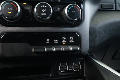 2022 RAM 1500 Big Horn Crew Cab 4x4 5'7' Box