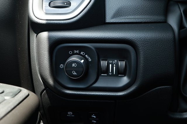 2027 RAM Ram 1500 RAM 1500 BIG HORN CREW CAB 4X4 5'7' BOX