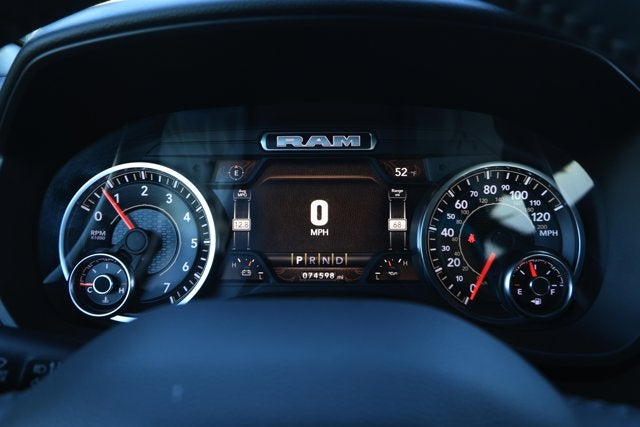 2022 RAM 1500 Big Horn Crew Cab 4x4 5'7' Box