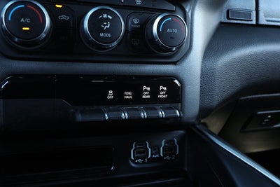 2021 RAM 1500 Big Horn Crew Cab 4x4 5'7' Box