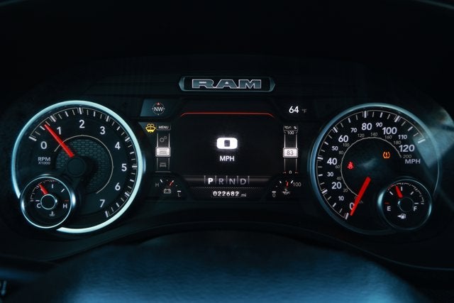 2022 RAM 1500 Laramie Crew Cab 4x4 5'7' Box