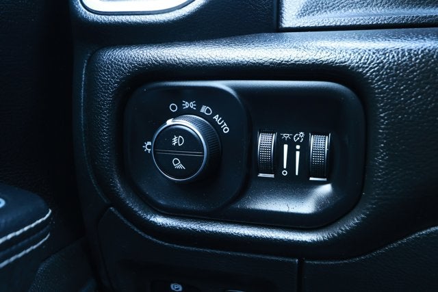 2022 RAM 1500 Laramie Crew Cab 4x4 5'7' Box