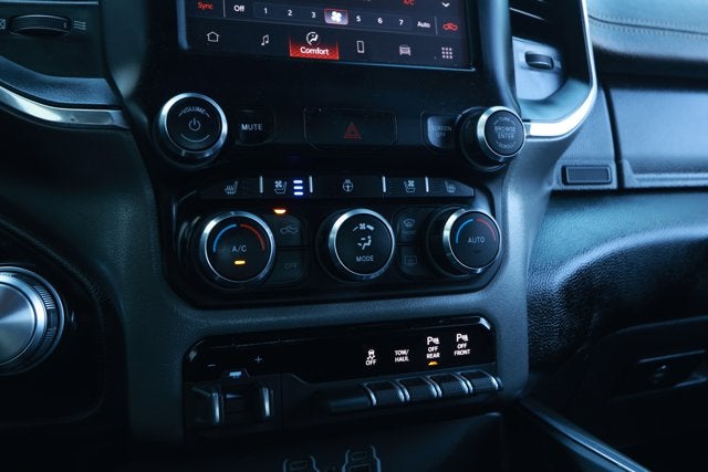 2022 RAM 1500 Laramie Crew Cab 4x4 5'7' Box