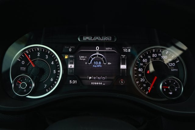 2022 RAM 1500 Laramie Crew Cab 4x4 5'7' Box