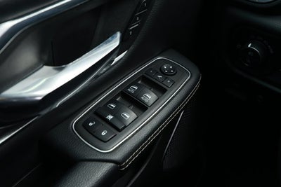 2022 RAM 1500 Laramie Crew Cab 4x4 5'7' Box