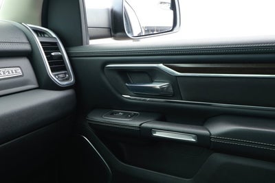 2022 RAM 1500 Laramie Crew Cab 4x4 5'7' Box