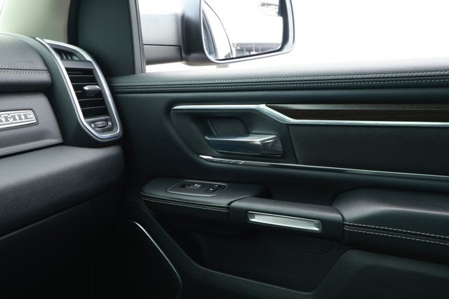2022 RAM 1500 Laramie Crew Cab 4x4 5'7' Box
