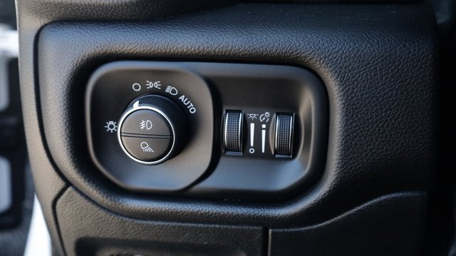 2023 RAM 1500 Laramie Crew Cab 4x4 6'4' Box