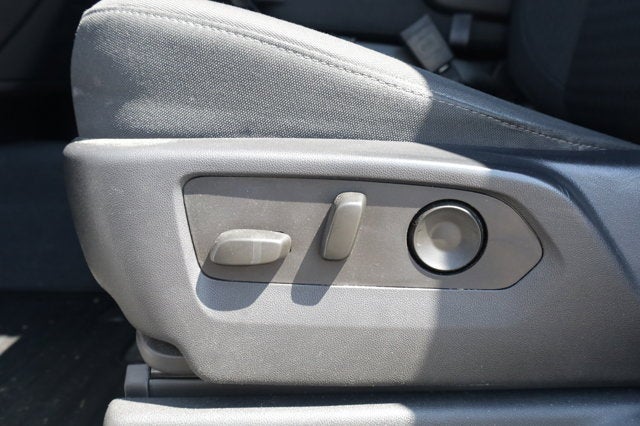 2023 Chevrolet Silverado 1500 2WD Double Cab Standard Bed Custom