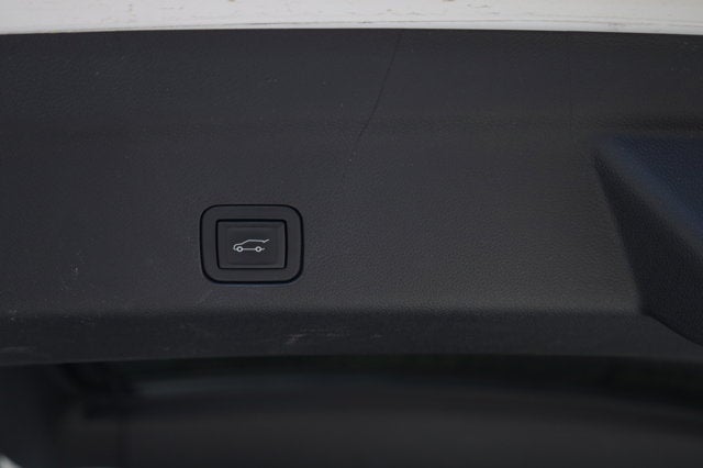 2023 Chevrolet Suburban 4WD Premier