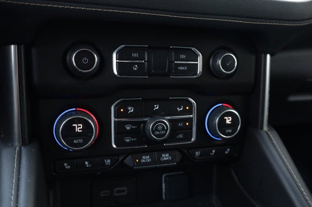 2023 Chevrolet Suburban 4WD Premier