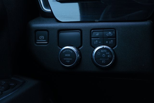 2025 GMC Sierra 1500 2WD Crew Cab Short Box SLT