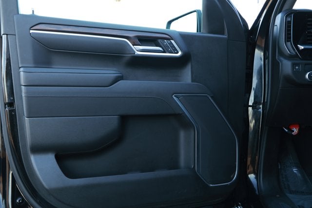 2025 GMC Sierra 1500 2WD Crew Cab Short Box SLT