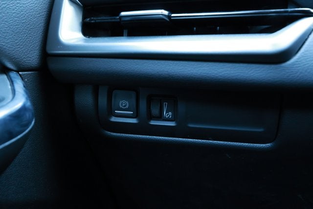 2024 Cadillac XT4 FWD Premium Luxury