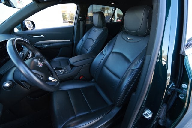 2024 Cadillac XT4 FWD Premium Luxury