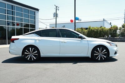 2020 Nissan Altima SR FWD