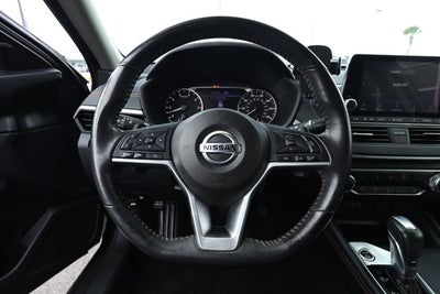 2022 Nissan Altima SR FWD