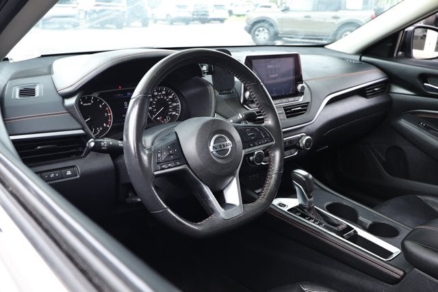 2022 Nissan Altima SR FWD