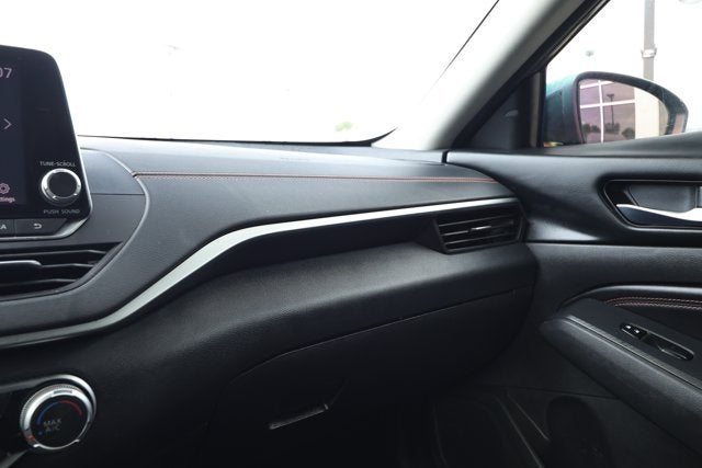 2022 Nissan Altima SR FWD