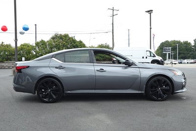 2022 Nissan Altima SR FWD