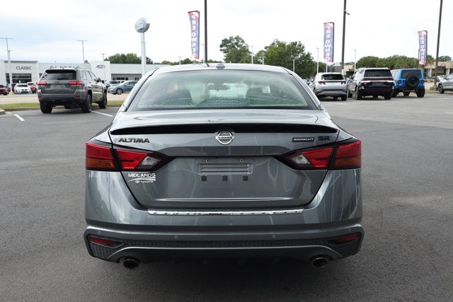 2022 Nissan Altima SR FWD