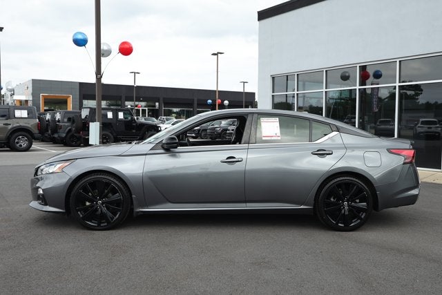 2022 Nissan Altima SR FWD