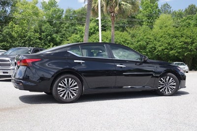 2023 Nissan Altima SV FWD