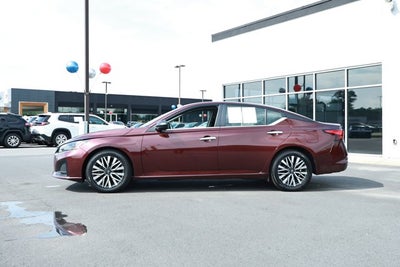 2024 Nissan Altima SV FWD