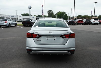 2024 Nissan Altima SV FWD