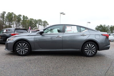 2023 Nissan Altima SV FWD