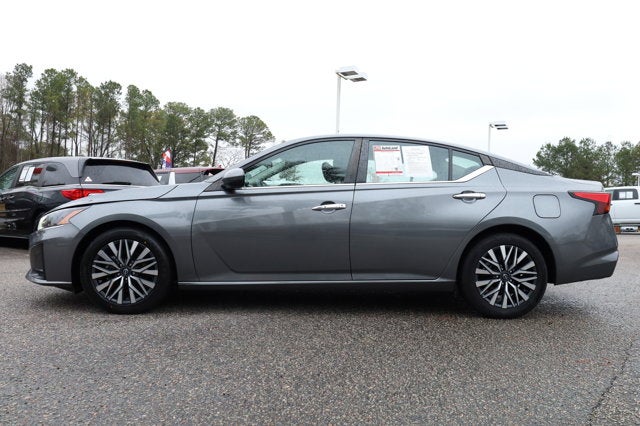 2023 Nissan Altima SV FWD