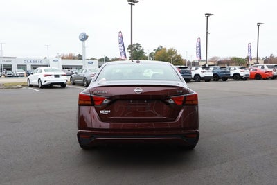 2024 Nissan Altima SV FWD