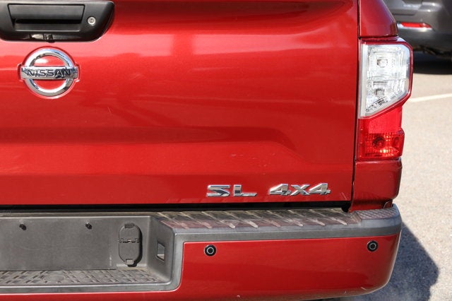 2017 Nissan TITAN SL