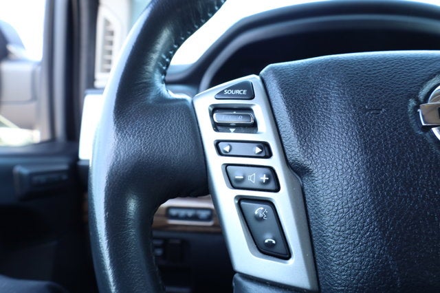 2017 Nissan TITAN SL