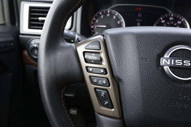 2023 Nissan TITAN Crew Cab Platinum Reserve 4x4