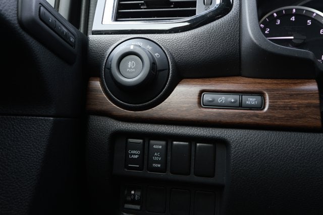 2023 Nissan TITAN Crew Cab Platinum Reserve 4x4