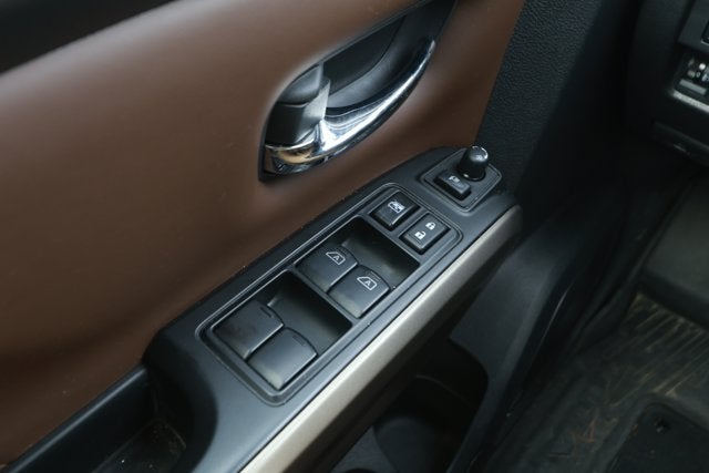 2023 Nissan TITAN Crew Cab Platinum Reserve 4x4