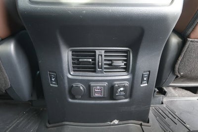 2023 Nissan TITAN Crew Cab Platinum Reserve 4x4