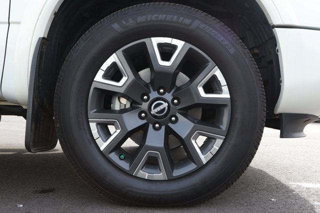 2023 Nissan TITAN Crew Cab Platinum Reserve 4x4