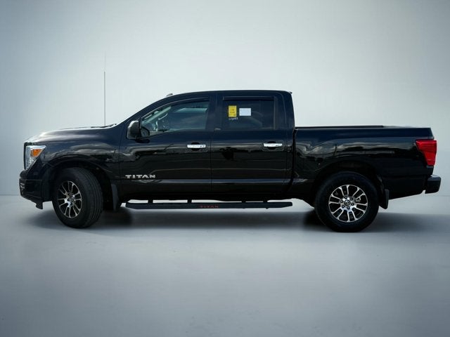 2021 Nissan TITAN Crew Cab SV 4x2