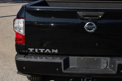 2021 Nissan TITAN Crew Cab SV 4x2