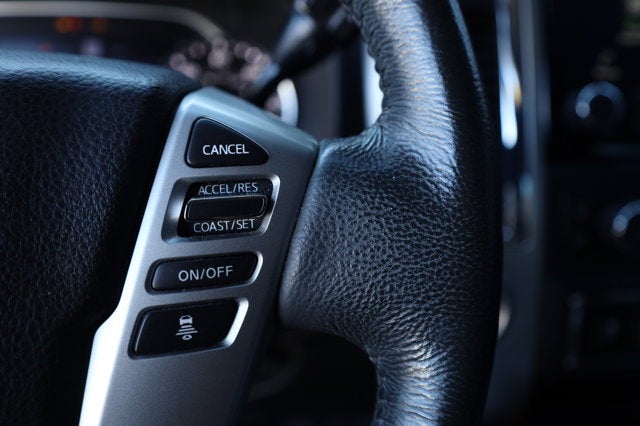 2021 Nissan TITAN Crew Cab SV 4x2