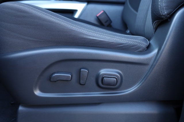 2021 Nissan TITAN Crew Cab SV 4x2