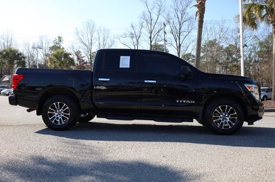 2021 Nissan TITAN Crew Cab SV 4x2