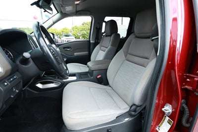 2022 Nissan Frontier Crew Cab SV 4x2