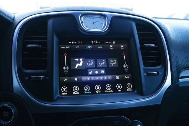 2017 Chrysler 300 300C